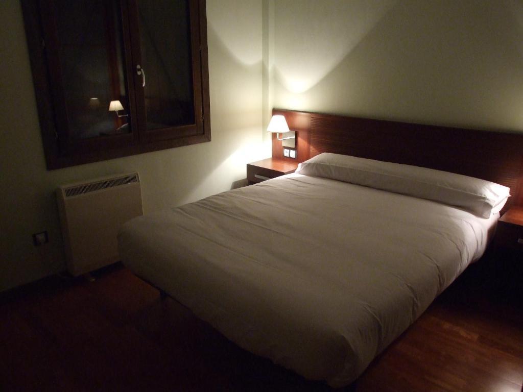 Roca Nevada Suites Villanua Ruang foto